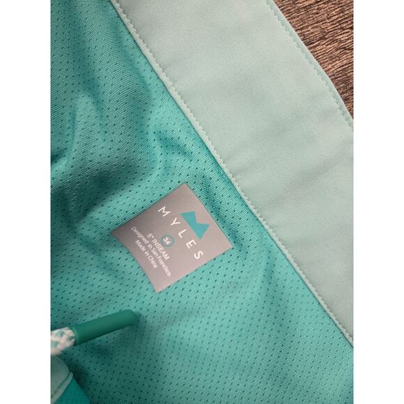 Myles Women's Flat Front Size 34 Shorts Lot of 2 - 5" Inseam - Picture 2 of 6